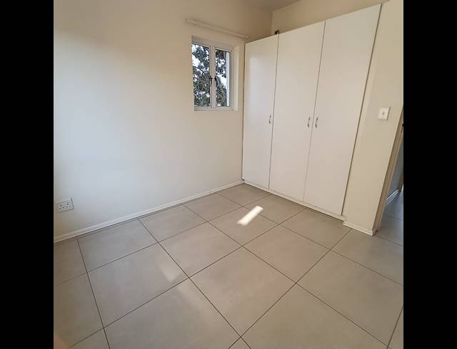 2 BEDROOM APARTMENT FOR SALE IN SHEFFIELD BEACH